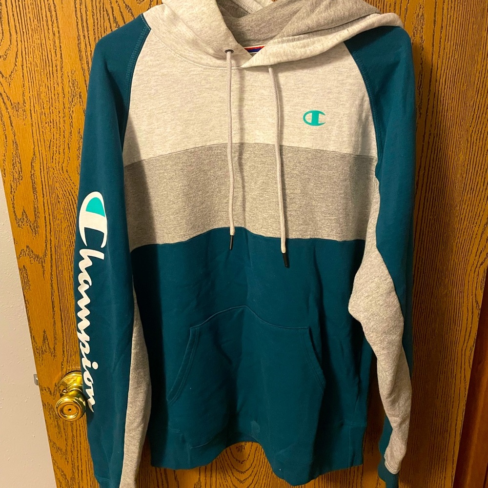 Champion men’s size medium hoodie sweatshirt in teal and gray